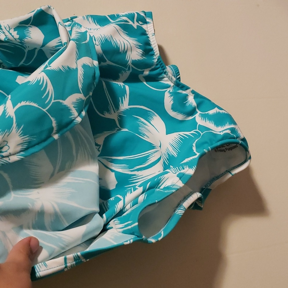 Croft & Barrow Aqua One Piece Swimsuit - Picture 5 of 8